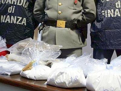 Banda de Venezolanos en Roma: con 4 kilos de cocaína pura