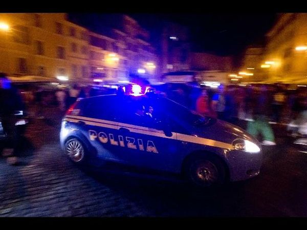 Peruano en Termini - Roma trata de violar turista. Arrestado