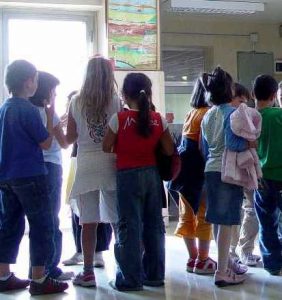 Matriculación a la escuela italiana online. Para los hijos de los indocumentados las solicitudes se hacen a mano