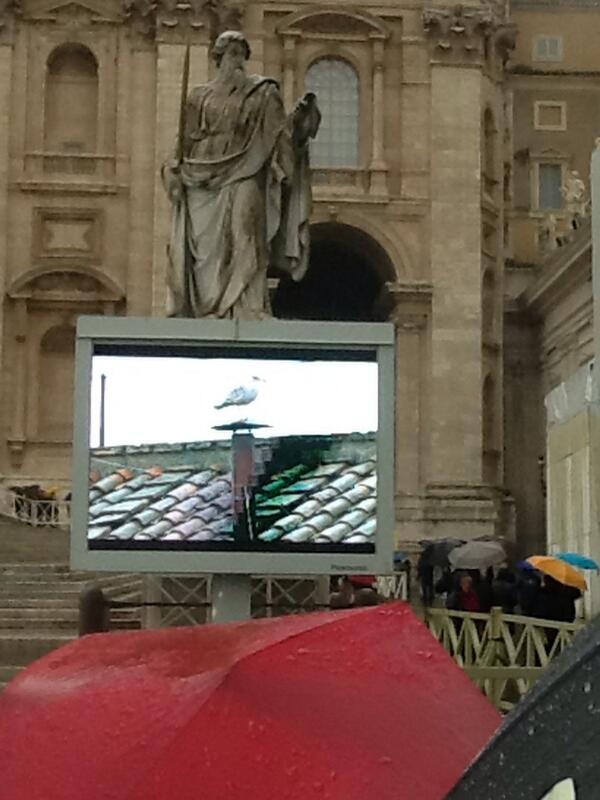 Cónclave, esperando la fumada blanca Foto para el nuevo Papa Video Directa de la Piazza San Pietro