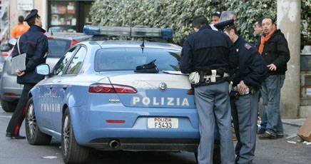 Perugia, ecuadoriano sotto casa della ex moglie con due coltelli in tasca: denunciato.