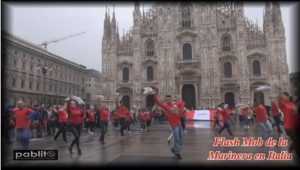 La Marinera presente en Milán - Video Flash Mob Marinera Milano