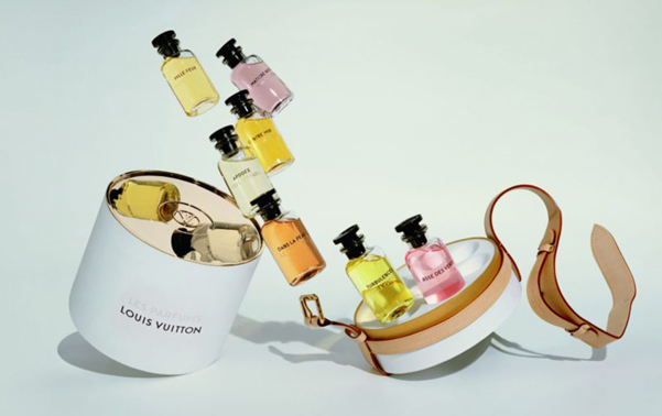 Dos años después del lanzamiento de su primer perfume femenino, Louis  Vuitton presentará una selección de eaux de parfum para hombres. Con los  primeros productos llegando a las tiendas el 1 de
